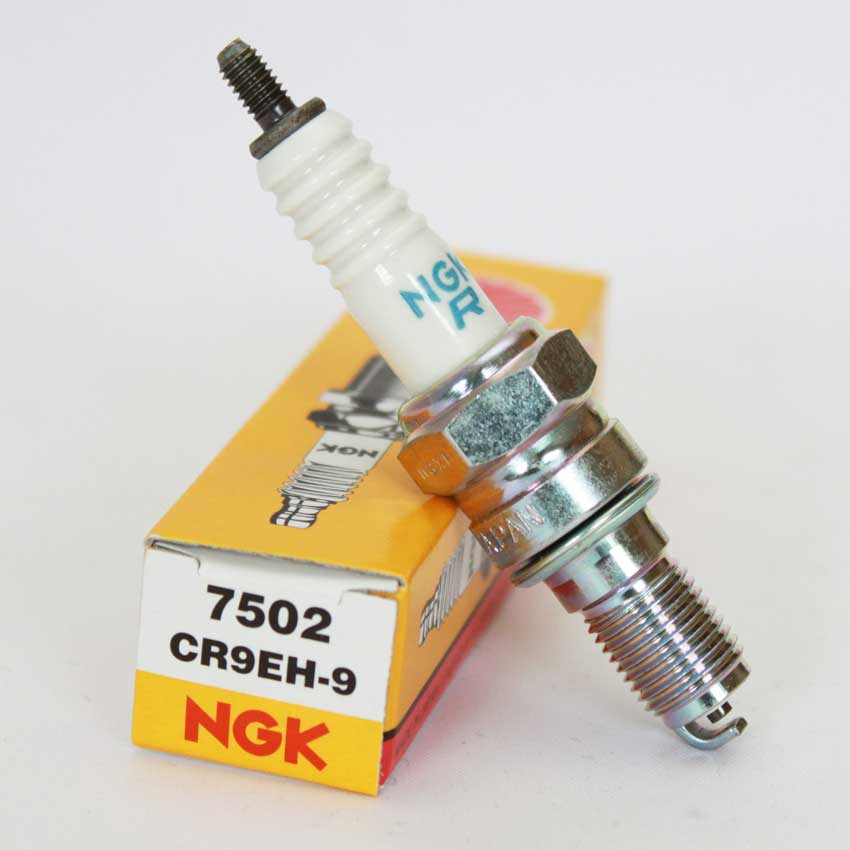 SPARK PLUG NGK CR9EH-9 (GAP 0.9MM) RESISTOR